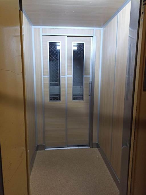 Trendy 2 Room Flat, Next To Corvin Mall Free Huge Garage! Ac,Dishwasher,Washmachine, Smart Tv Budapesta Exterior foto