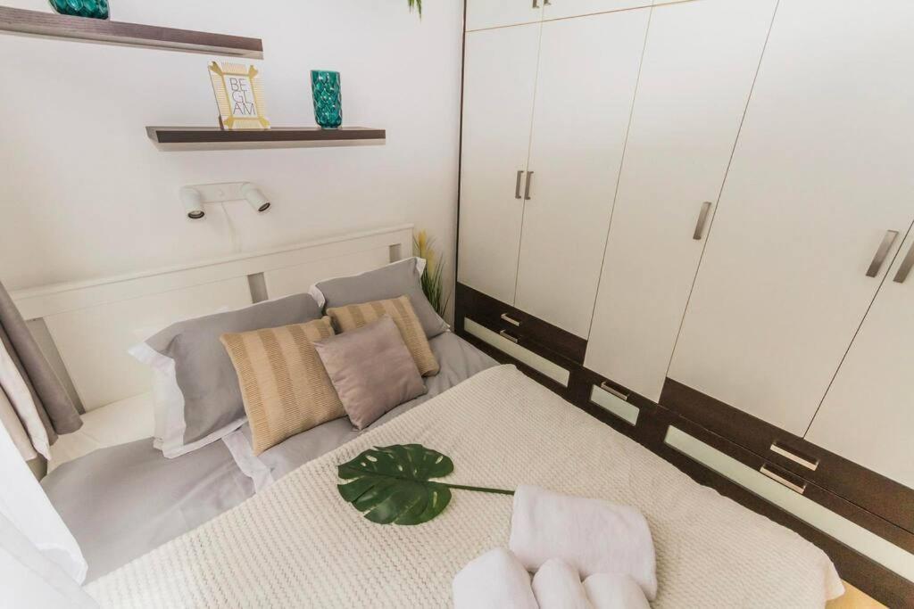 Trendy 2 Room Flat, Next To Corvin Mall Free Huge Garage! Ac,Dishwasher,Washmachine, Smart Tv Budapesta Exterior foto
